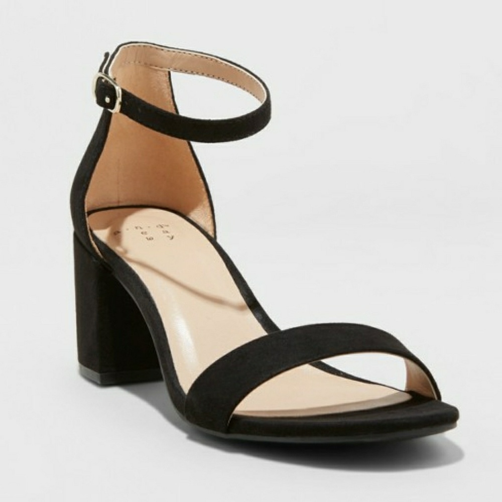 Women's Michaela Pumps - Size 8 - Black